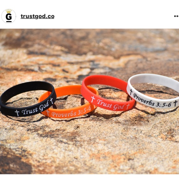 Trust God Christian Apparel -Women and Men  🙏🏽 - Picture 2 of 5